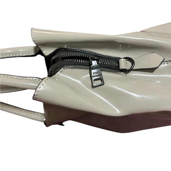 Elegant STEVE MADDEN Gray Handbag - Picture 3 of 8